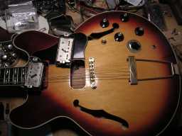 Gibson ES-345 sunburst 1970 Patent-Label pickups PICT0894.jpg